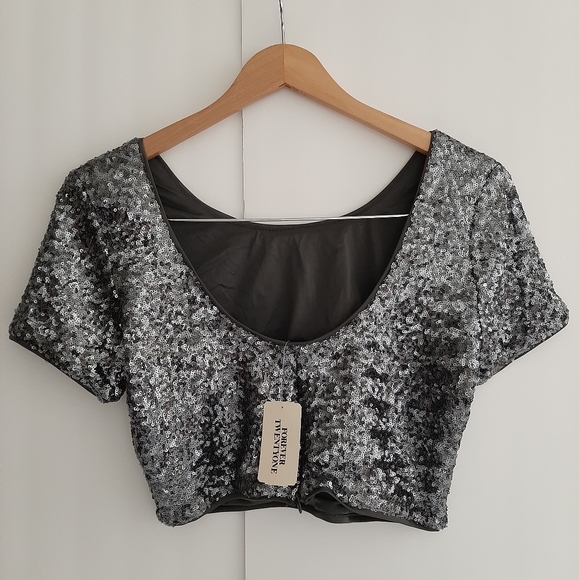 ☀️ Forever 21 Silver Sequined Crop Knit Top Sz Large NWT - Picture 2 of 6